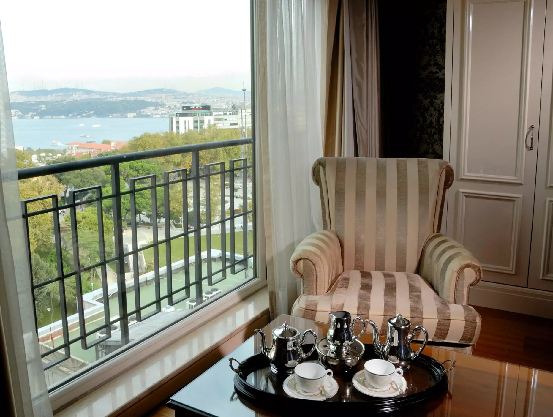 Alibaba https://cdn.alibaba.ir/ostorage/hotel-accommodation-images/687f9a47a1e6f83605b7ba46_Istanbul-The-Central-Palace-Taksim-0.webp
