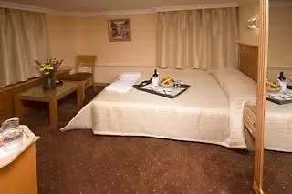 Alibaba https://cdn.alibaba.ir/ostorage/hotel-accommodation-images/687f9a90a1e6f83605b7bb24_Istanbul-Star-Hotel-Taksim-0.webp