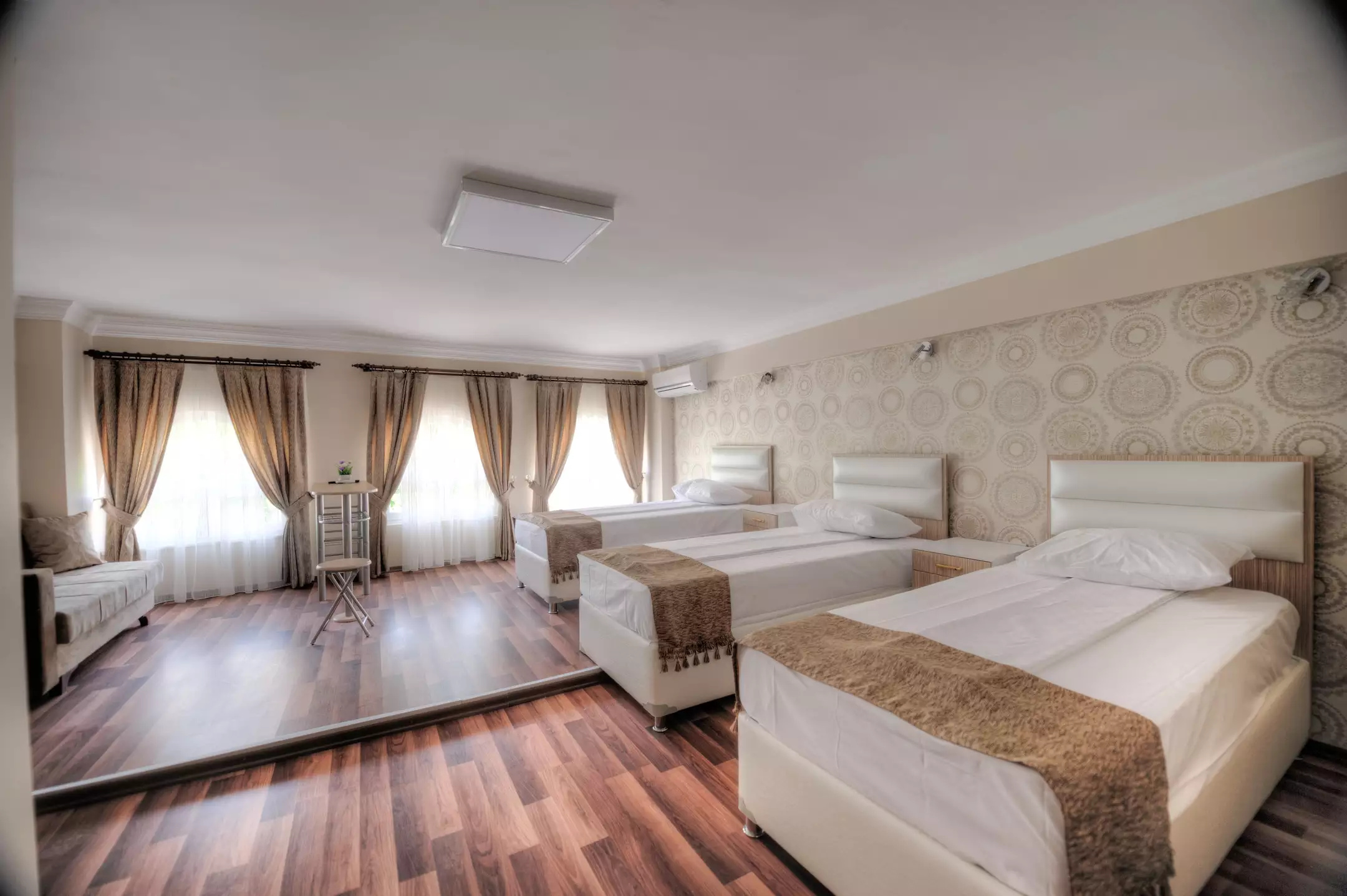 Alibaba https://cdn.alibaba.ir/ostorage/hotel-accommodation-images/687f9cd2a1e6f83605b7bfa6_Istanbul-Oban-Suites-0.webp