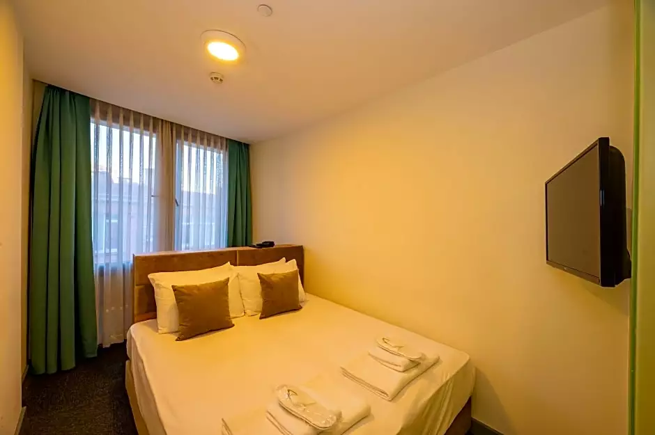 هتل وی پلاس تقسیم استانبول