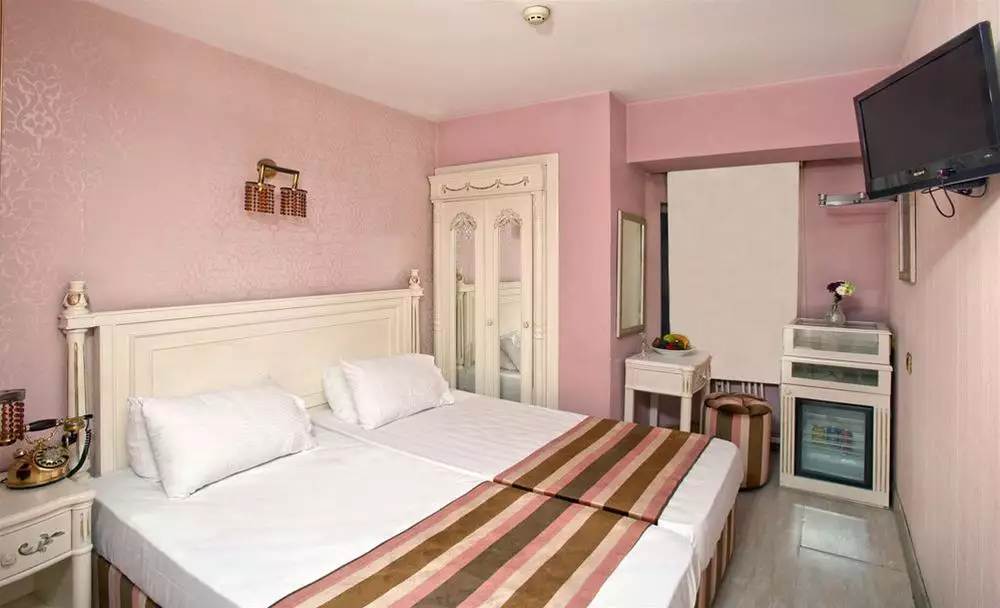 Alibaba https://cdn.alibaba.ir/ostorage/hotel-accommodation-images/687fa153a1e6f83605b7c953_Istanbul-Hotel-Eterno-0.webp