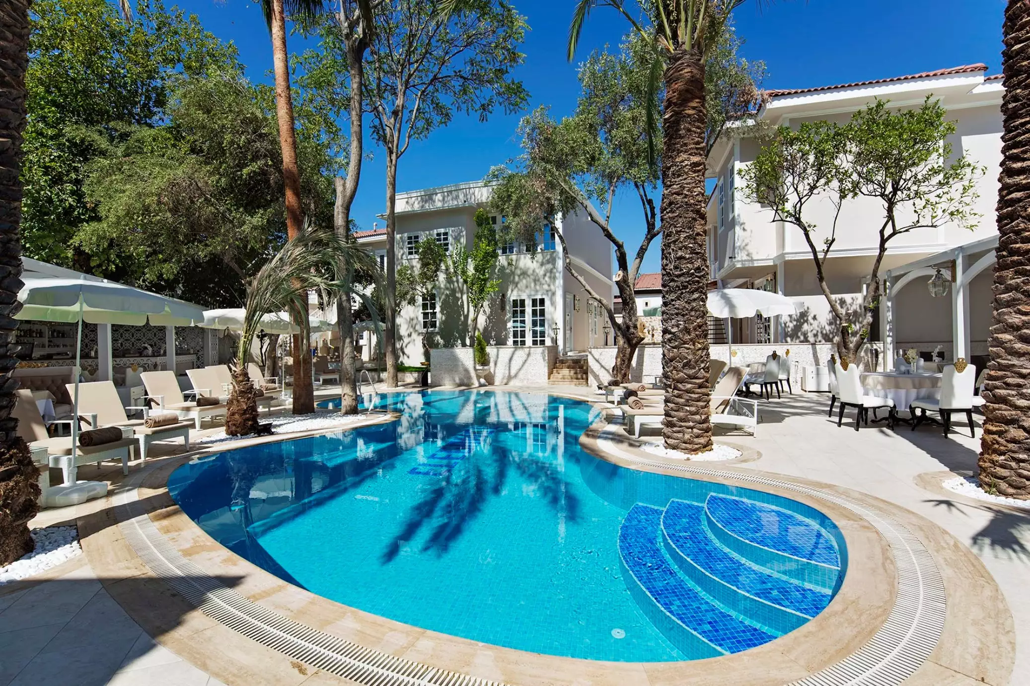 هتل الگانس ایست آنتالیا