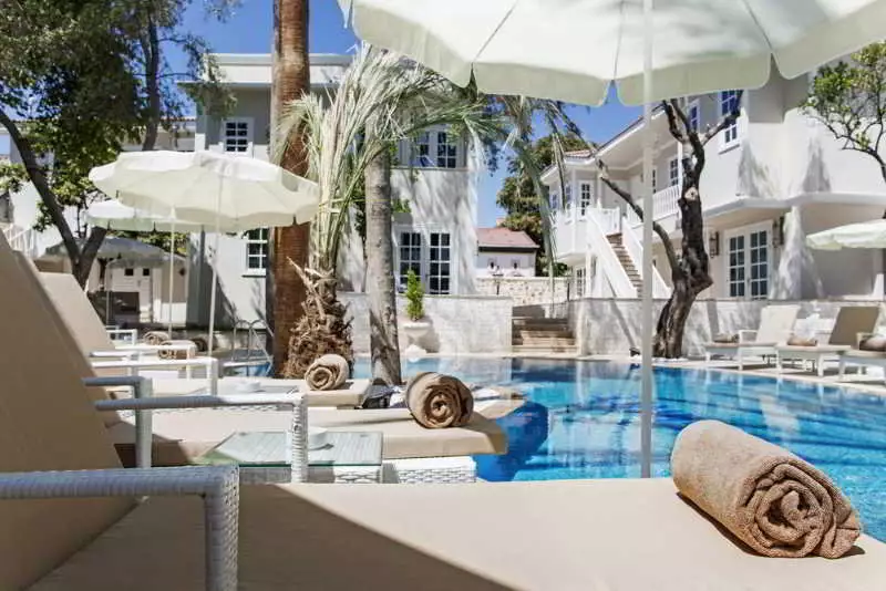 هتل الگانس ایست آنتالیا