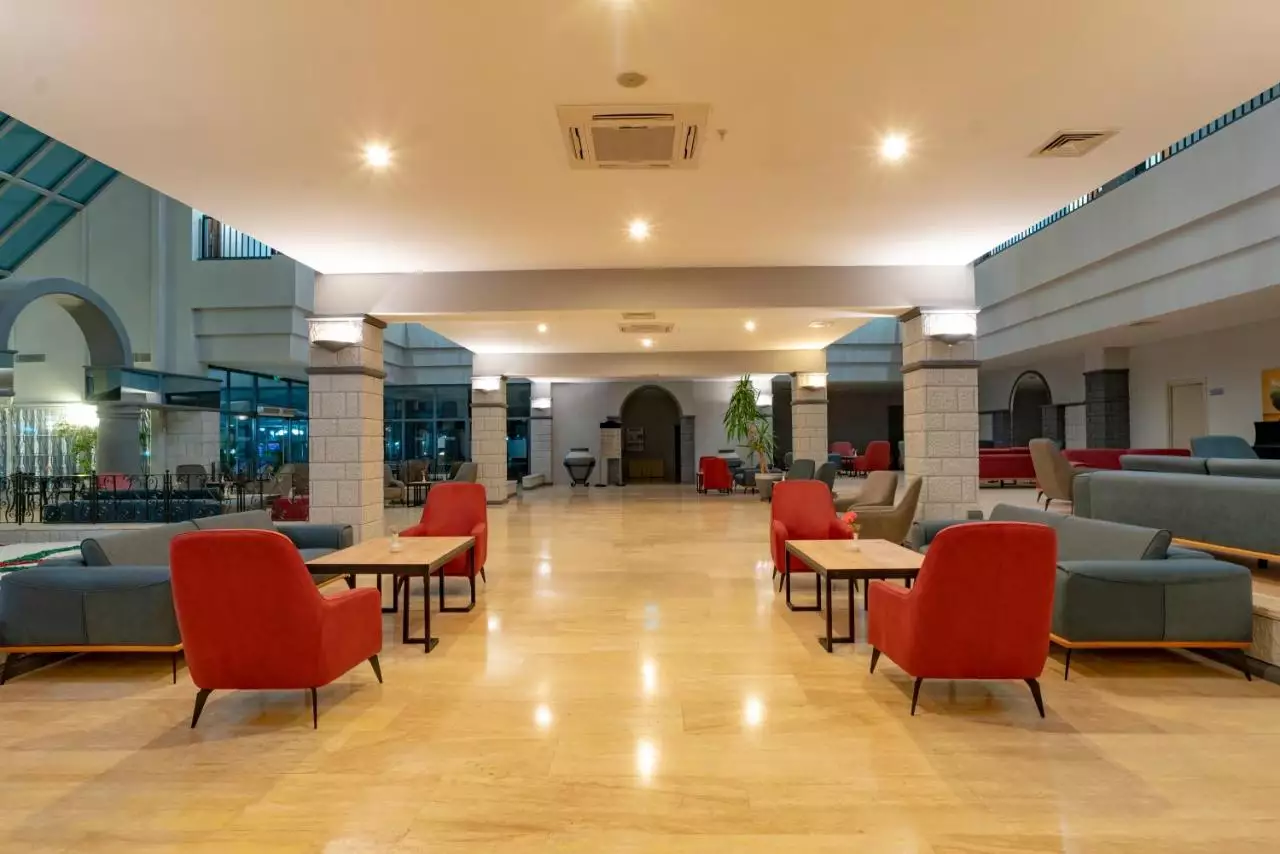 Alibaba https://cdn.alibaba.ir/ostorage/hotel-accommodation-images/6885ee5eac13a7ed0d8568db_Antalya-Queen-s-Park-0.webp