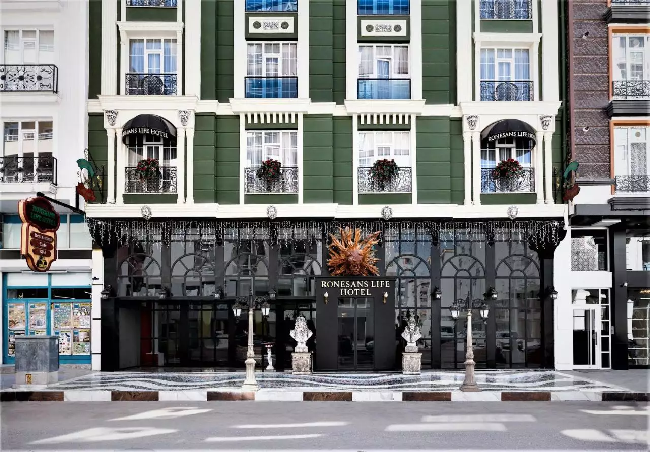 Alibaba https://cdn.alibaba.ir/ostorage/hotel-accommodation-images/6885fb3aac13a7ed0d857f2b_Van-Reform-31.webp
