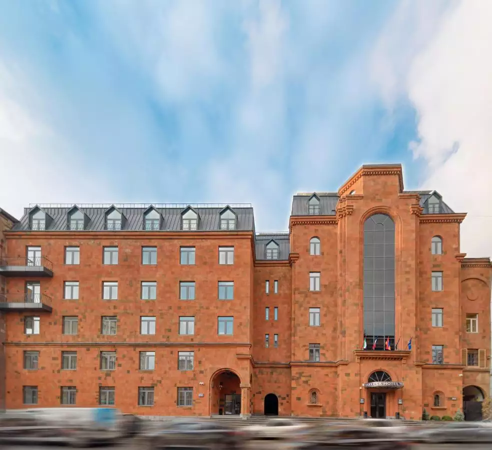 Alibaba https://cdn.alibaba.ir/ostorage/hotel-accommodation-images/6888a25cac13a7ed0d8581c9_Yerevan-Hayasa-21.webp
