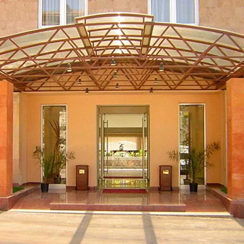 Alibaba https://cdn.alibaba.ir/ostorage/hotel-accommodation-images/6888a2ceac13a7ed0d858362_Yerevan-Regineh-0.webp