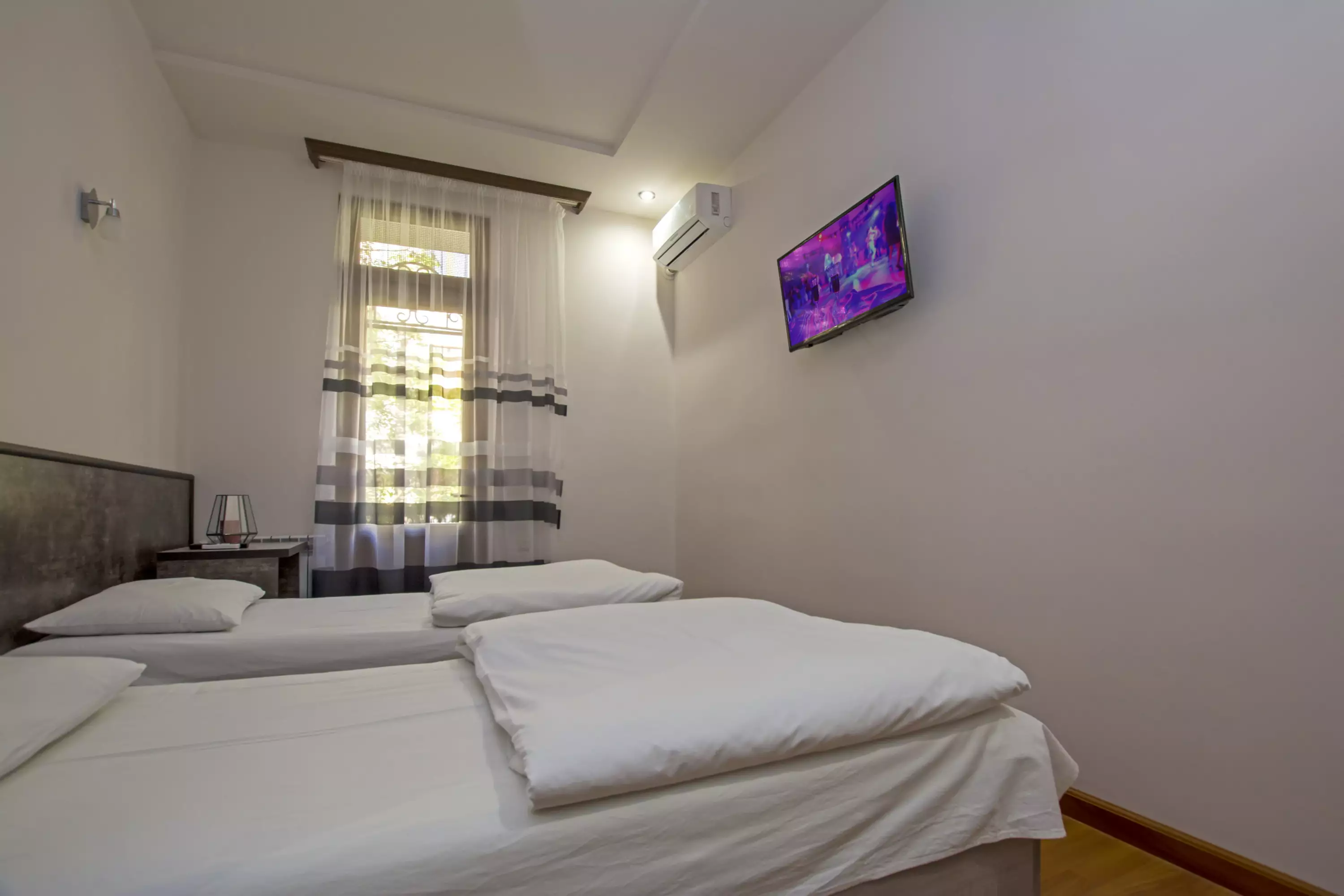 هتل Mini Hotel Yerevan ایروان