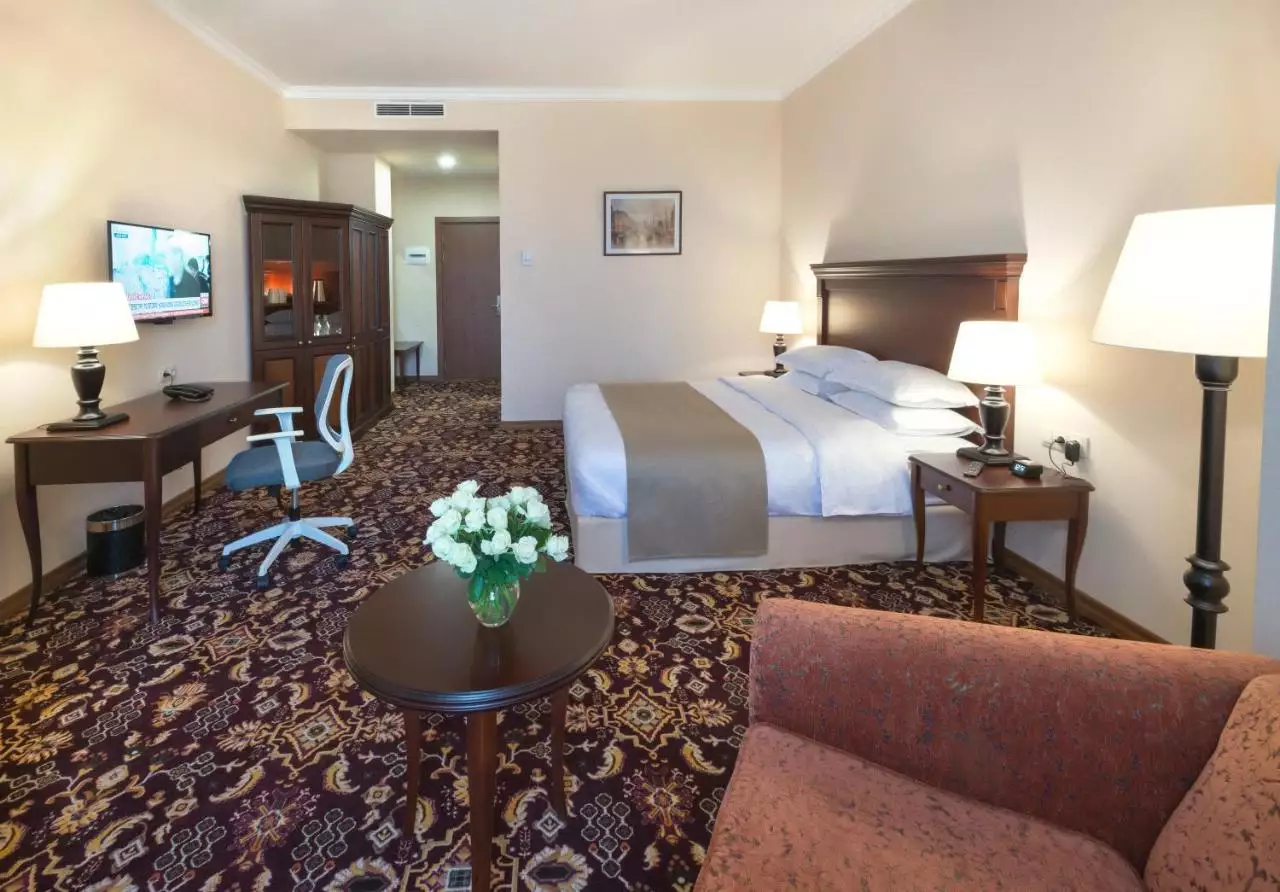Alibaba https://cdn.alibaba.ir/ostorage/hotel-accommodation-images/6888a52eac13a7ed0d8588c1_Yerevan-Ani-Grand-Hotel-0.webp