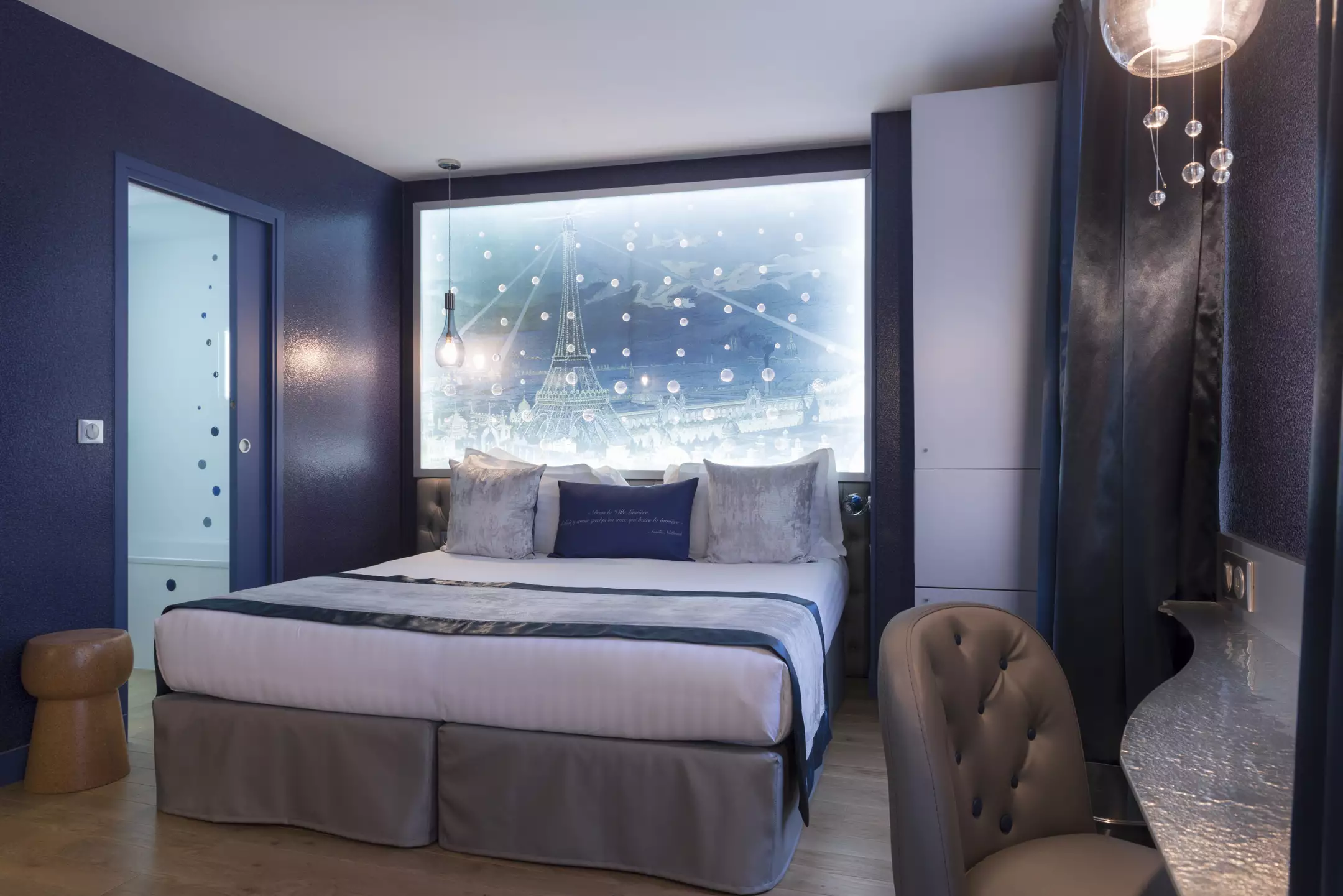 هتل Hôtel Les Bulles de Paris پاریس