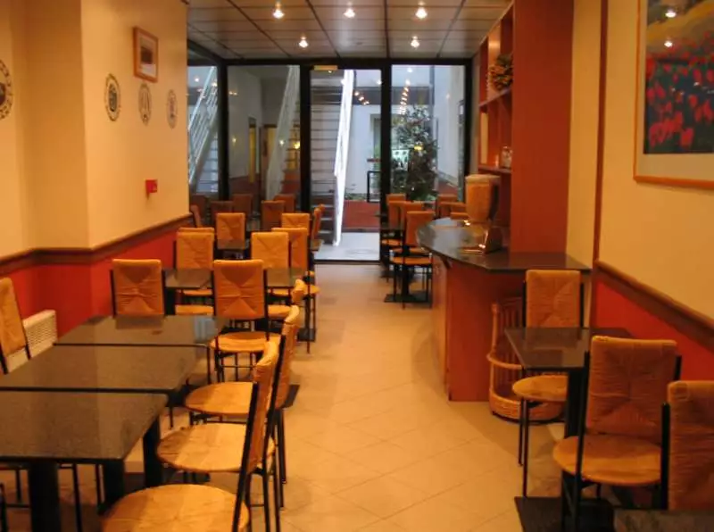 Alibaba https://cdn.alibaba.ir/ostorage/hotel-accommodation-images/6888a7d1ac13a7ed0d858e3f_Paris-H-tel-Brady--Gare-de-l-Est-0.webp