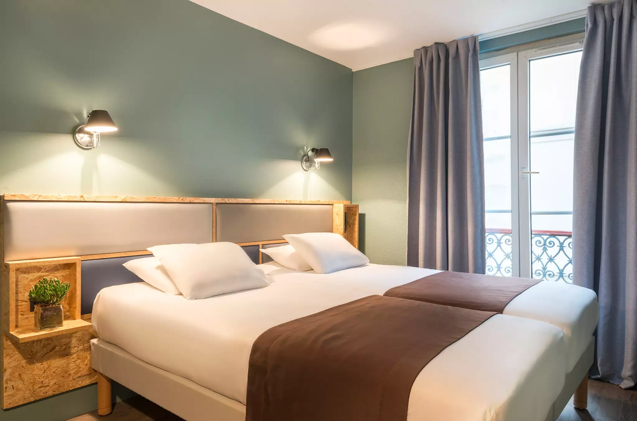 هتل Hôtel Basss پاریس