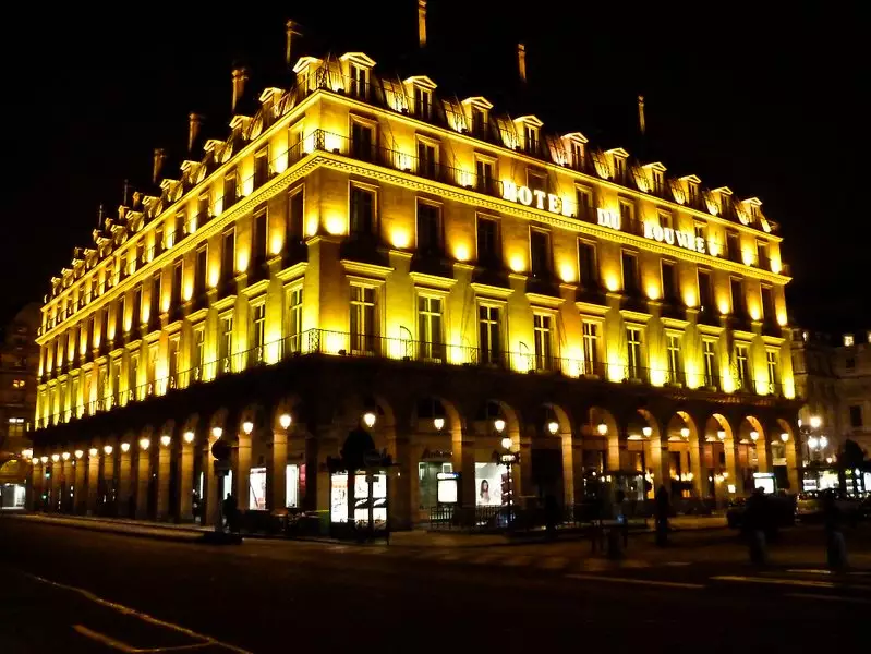 هتل Hôtel du Louvre پاریس