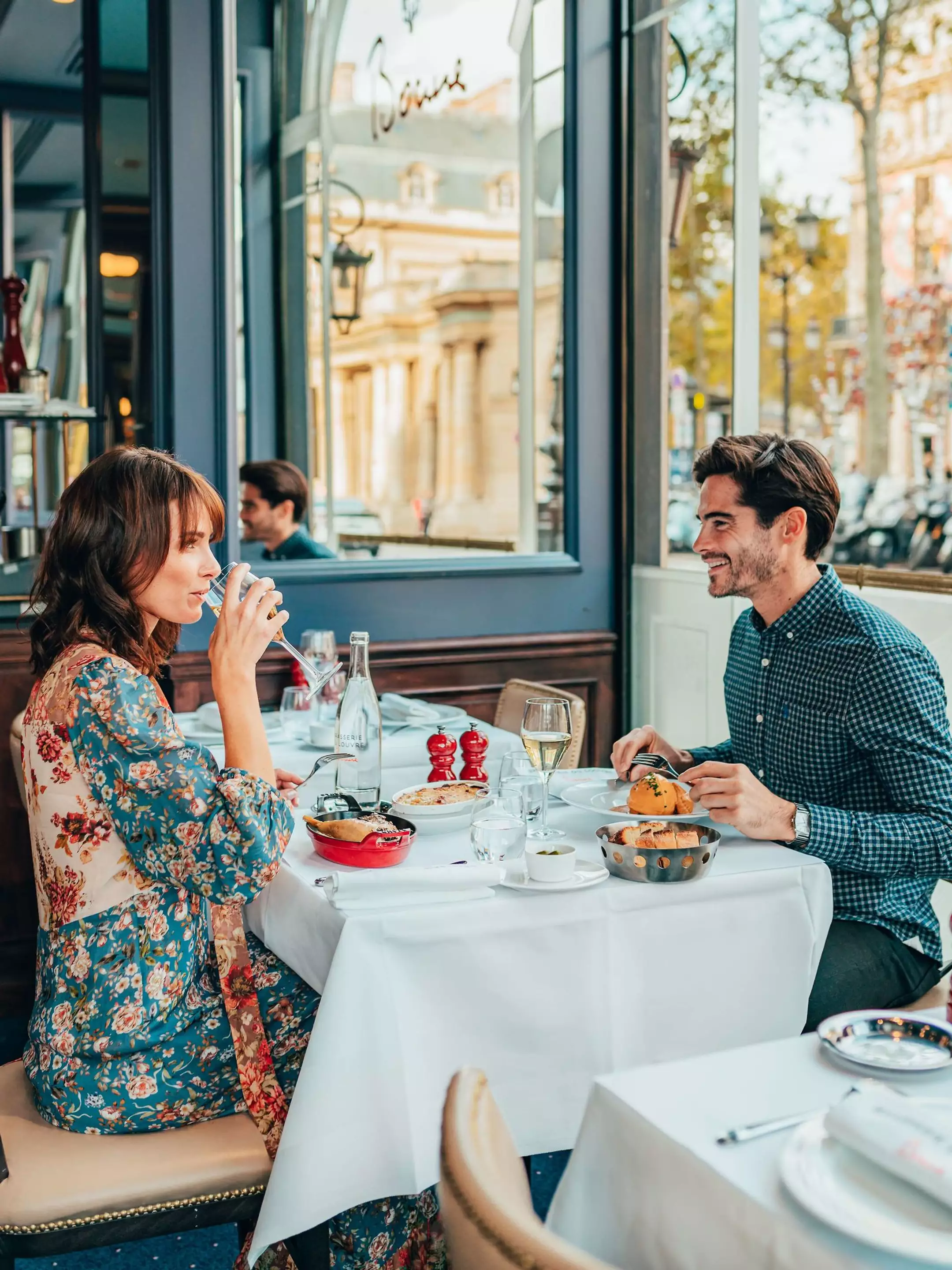 هتل Hôtel du Louvre پاریس