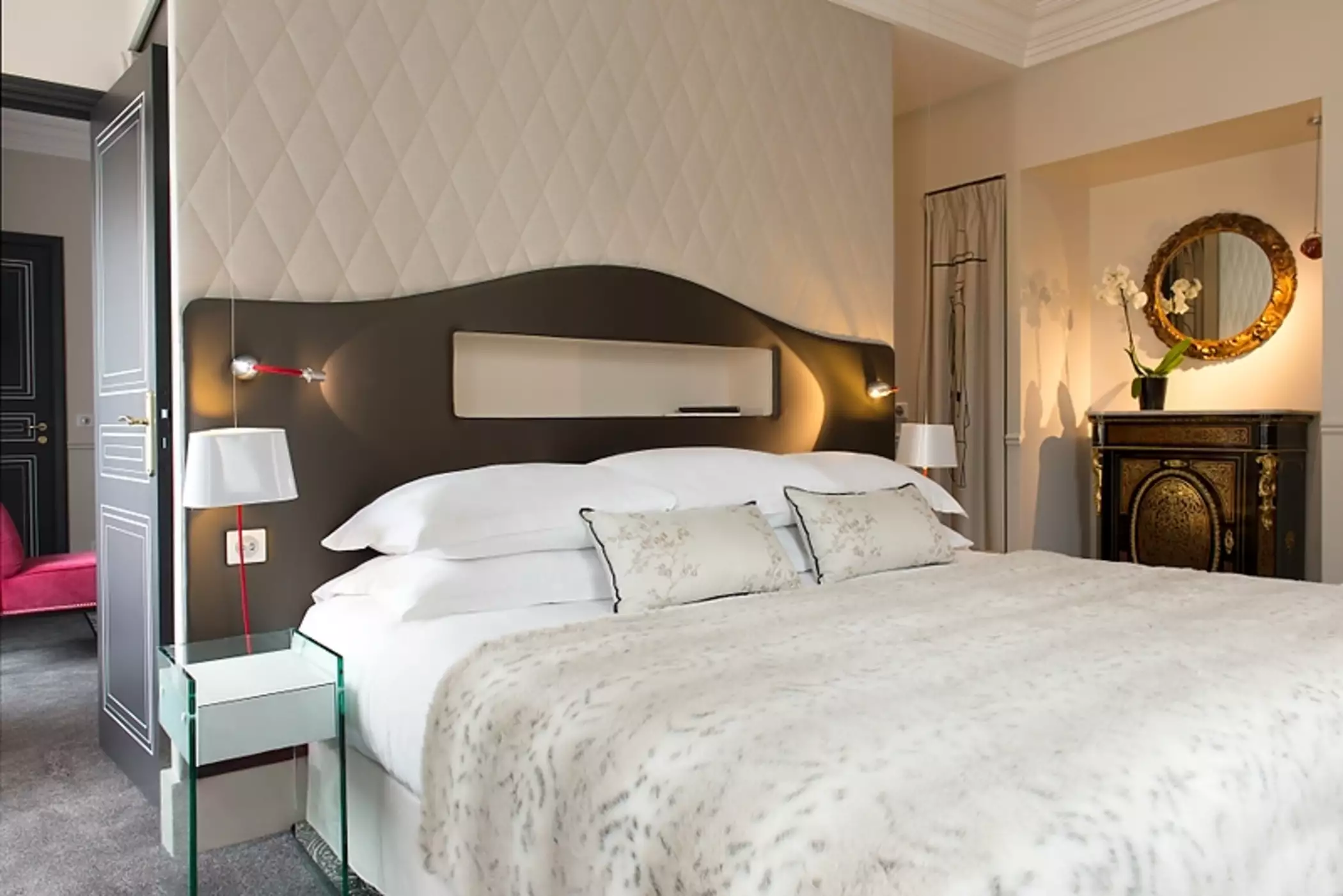 Alibaba https://cdn.alibaba.ir/ostorage/hotel-accommodation-images/6888a8bbac13a7ed0d85906a_Paris-H-tel-Edouard-7-0.webp