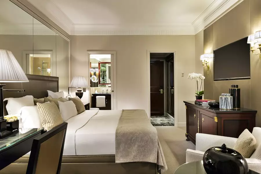 هتل Hotel Francois 1er پاریس