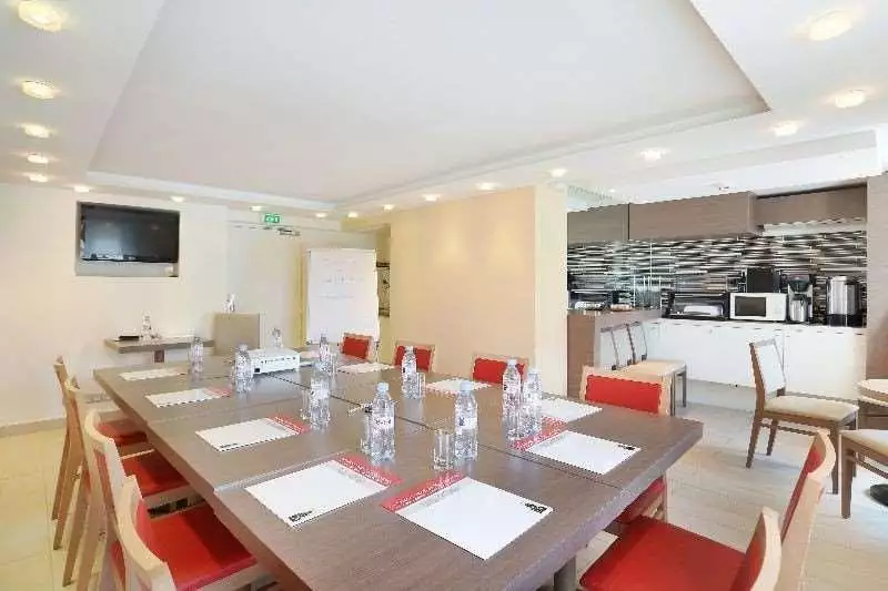 هتل Grand Hôtel de Normandie پاریس