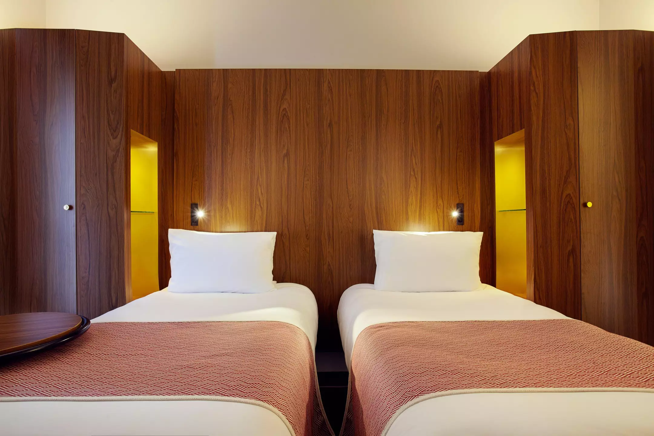 هتل Holiday Inn Paris - Gare de Lyon Bastille پاریس