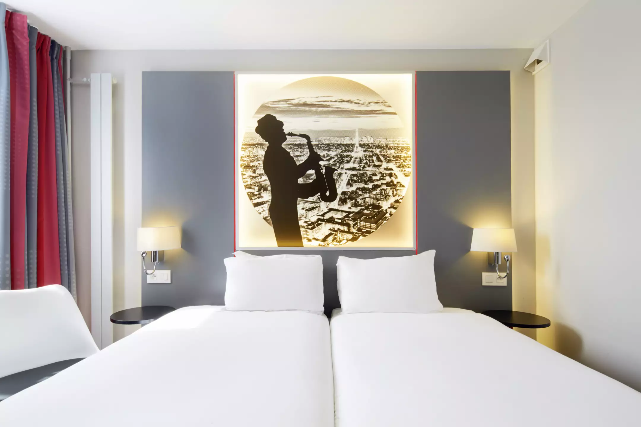 هتل Kyriad Paris Nord Porte de Saint-Ouen  پاریس