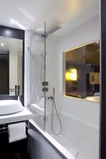 هتل Holiday Inn Saint Germain des Prés پاریس