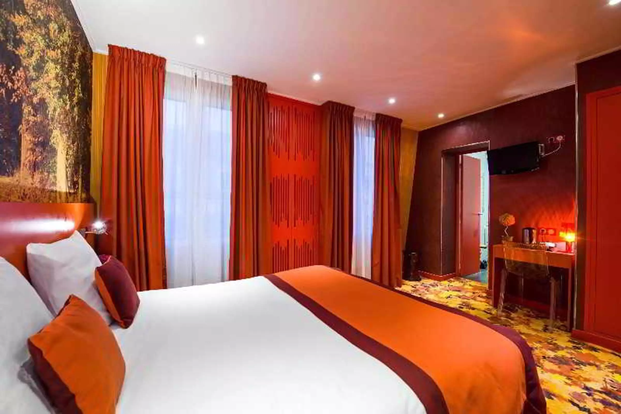 هتل Hôtel Les Jardins de Montmartre پاریس