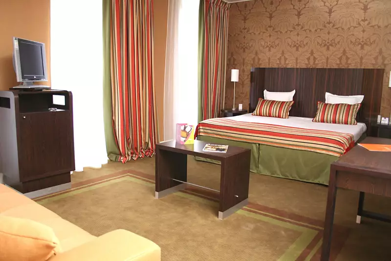 هتل 25hours Hotel Terminus Nord پاریس