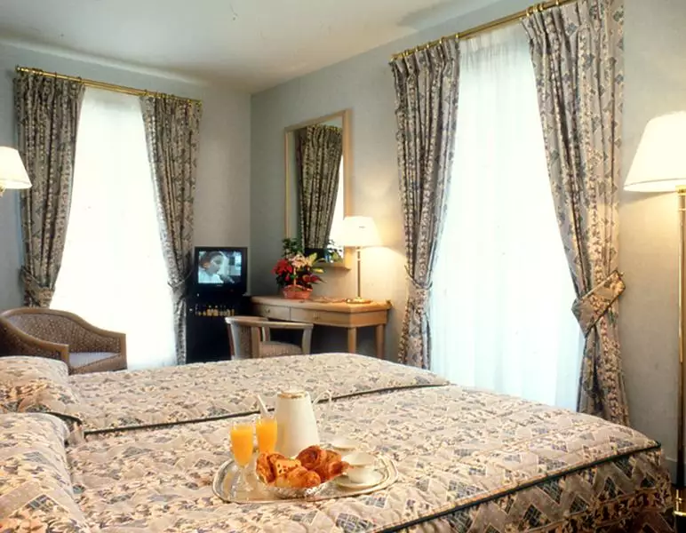 هتل Mercure Paris Gare Du Nord La Fayette پاریس