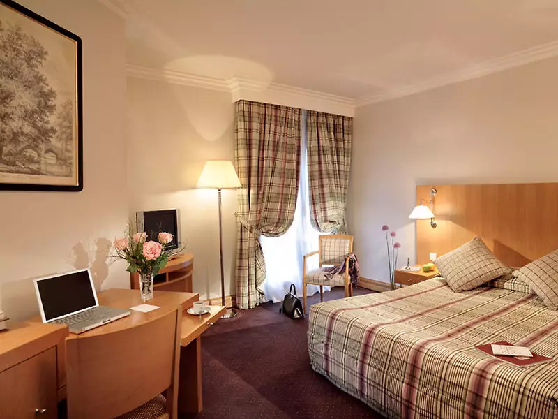 هتل La Residence du Roy پاریس