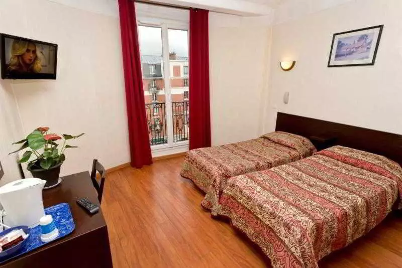 هتل Hipotel Paris Printania Maraîchers پاریس