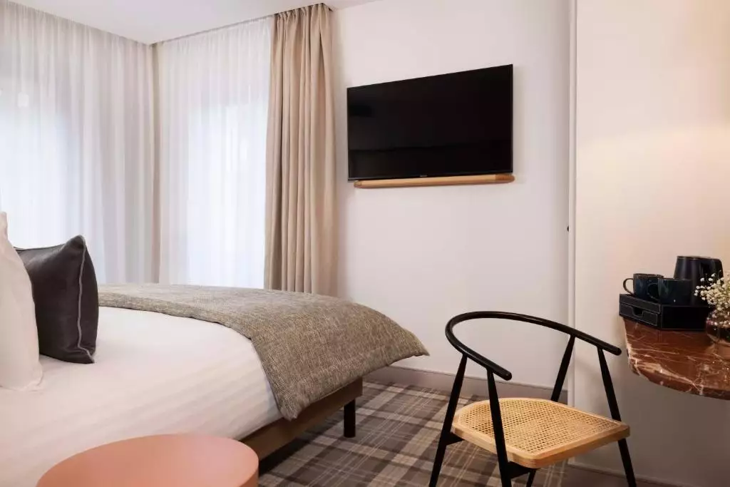 Alibaba https://cdn.alibaba.ir/ostorage/hotel-accommodation-images/6888b2b8ac13a7ed0d85a3f4_Paris-H-tel-R-sidence-Imp-riale-0.webp