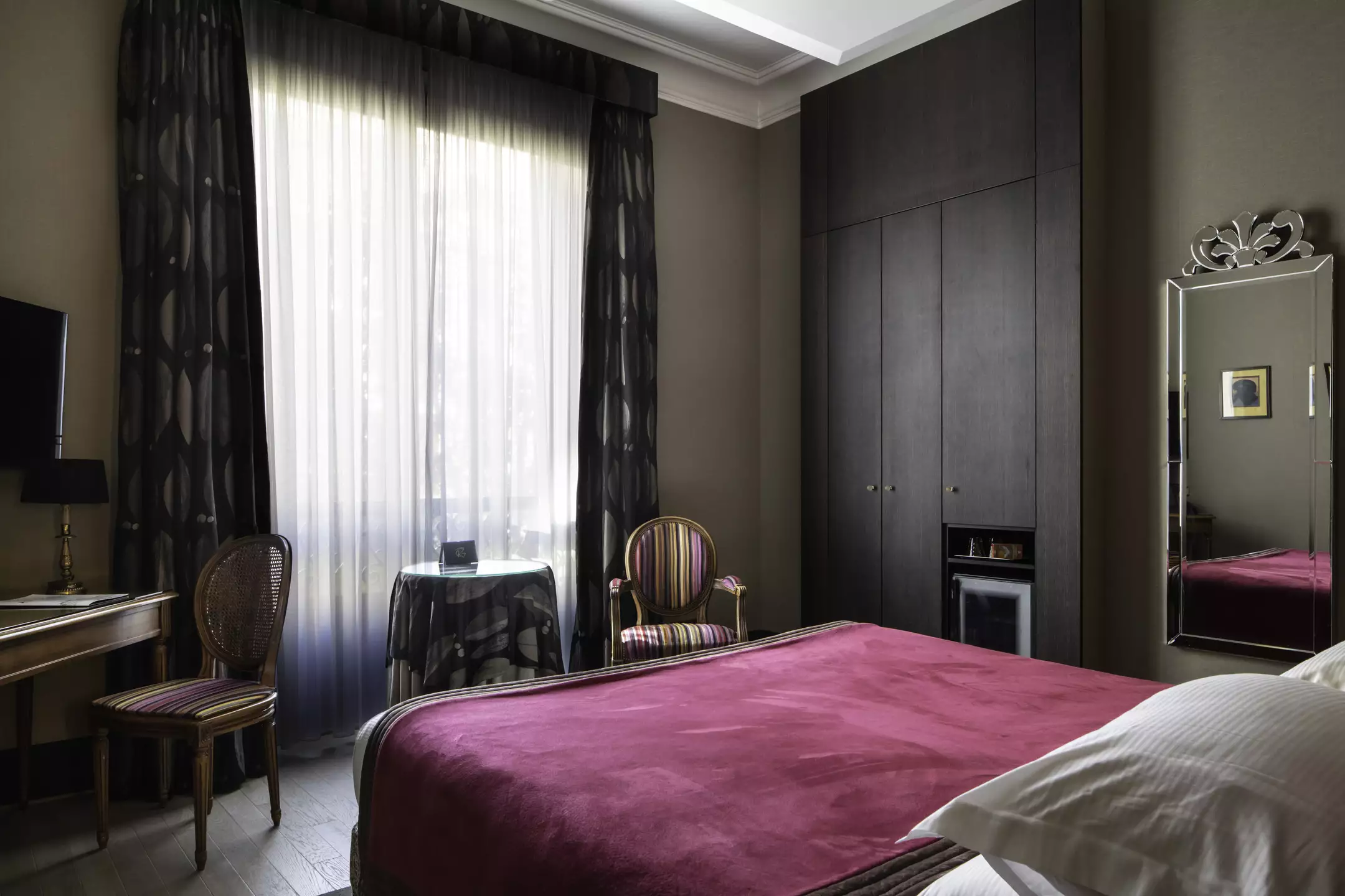 Alibaba https://cdn.alibaba.ir/ostorage/hotel-accommodation-images/6888b357ac13a7ed0d85a52e_Paris-H-tel-Regents-Garden-0.webp