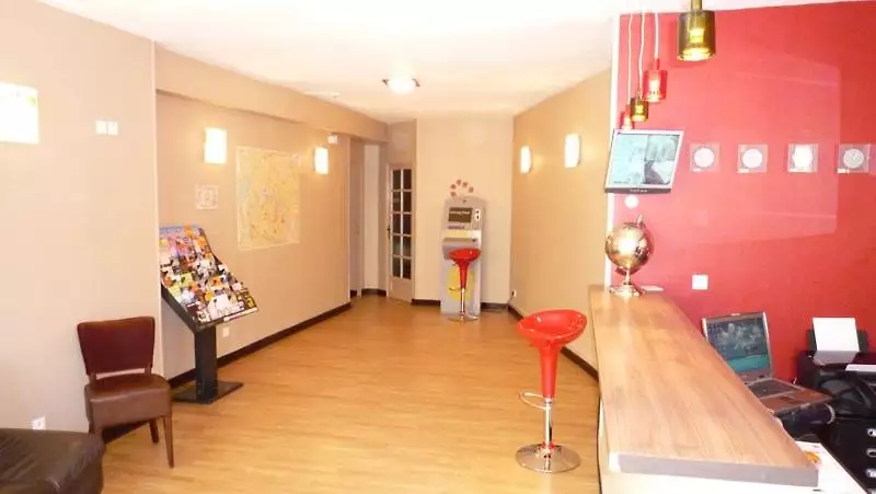 Alibaba https://cdn.alibaba.ir/ostorage/hotel-accommodation-images/6888b454ac13a7ed0d85a6eb_Paris-Hotel-Montmartre-Clignancourt-0.webp