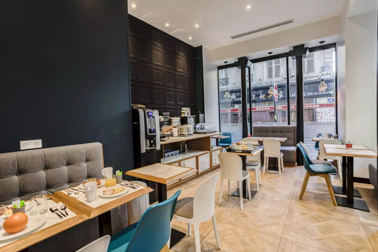 هتل Grand Hotel De Paris پاریس