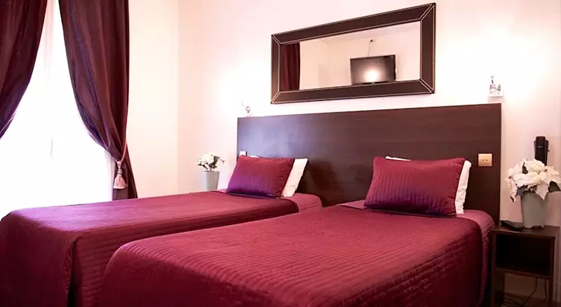 هتل Hôtel le Twelve پاریس