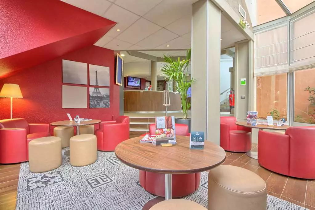 هتل Campanile Paris Ouest - Nanterre - La Défense پاریس