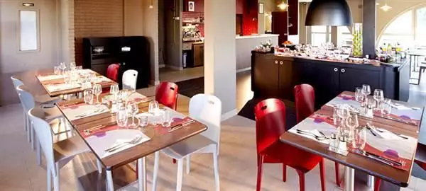 هتل کامپانیل لیوری گارگان پاریس