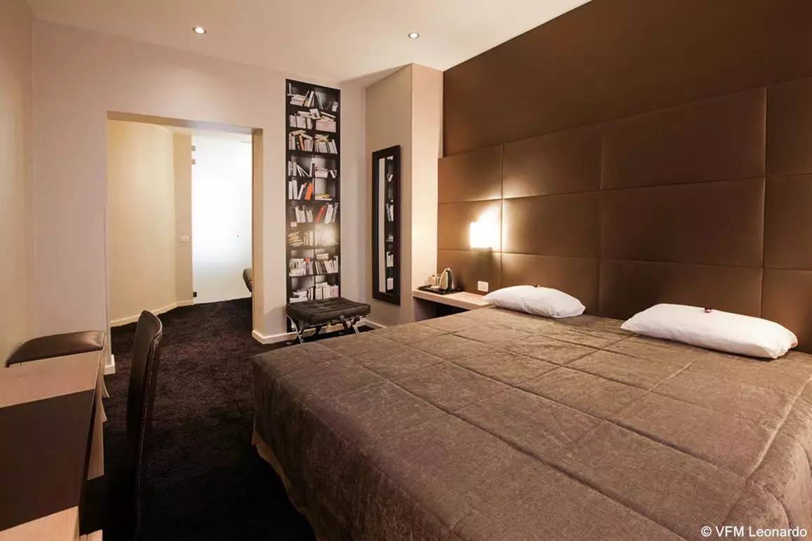 Alibaba https://cdn.alibaba.ir/ostorage/hotel-accommodation-images/6888b5f7ac13a7ed0d85aa37_Paris-Hotel-Elixir-0.webp