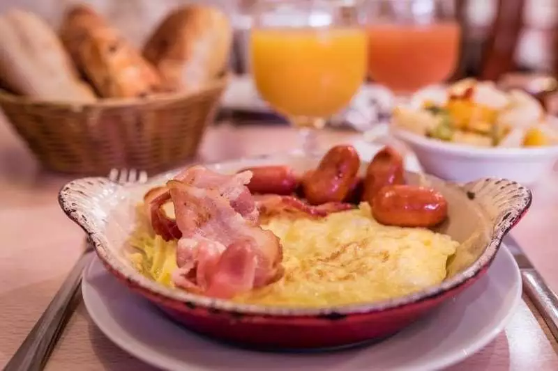 Alibaba https://cdn.alibaba.ir/ostorage/hotel-accommodation-images/6888b5f9ac13a7ed0d85aa44_Paris-H-tel-Louvre-Sainte-Anne-0.webp