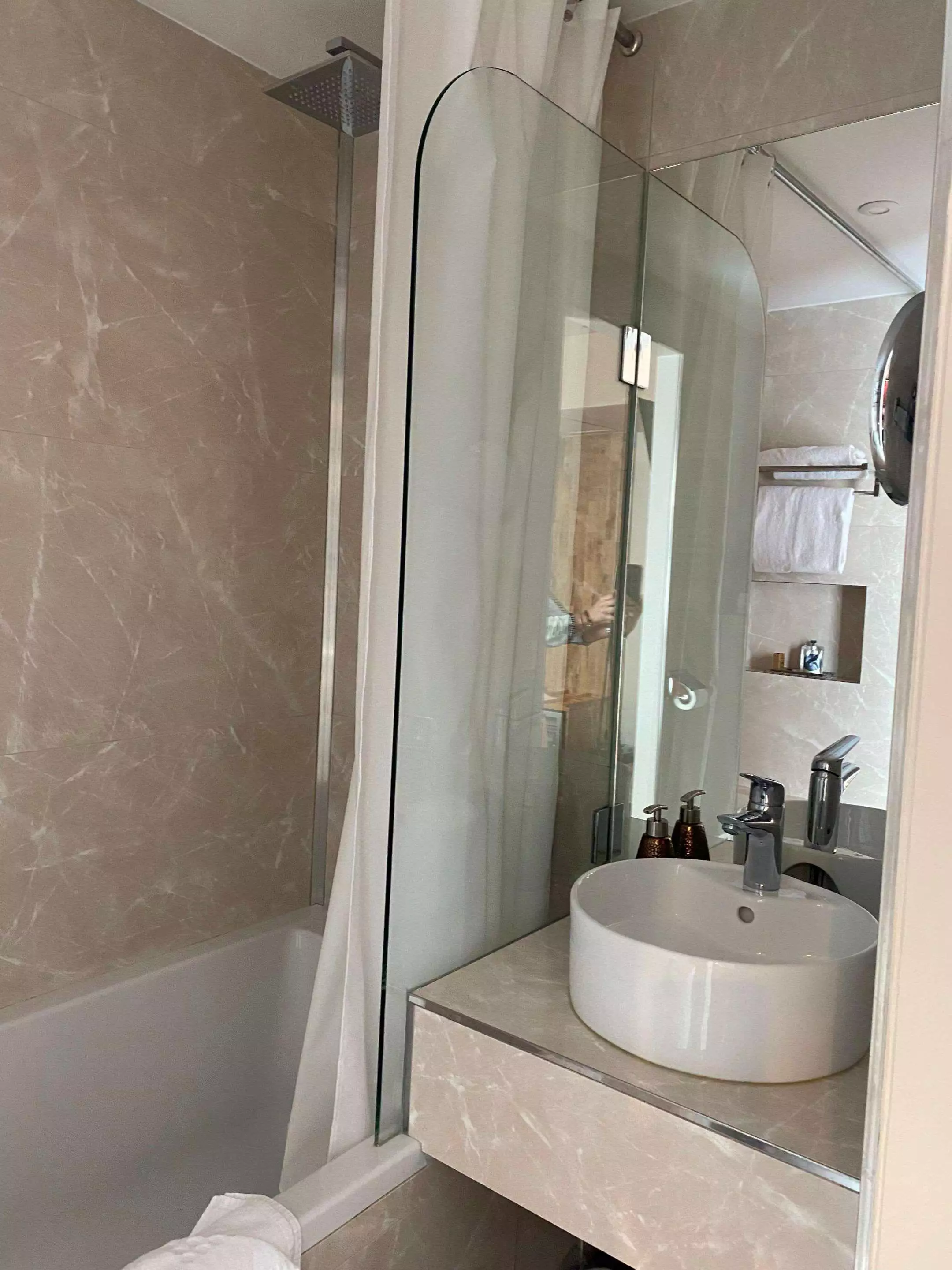 هتل Hôtel Louvre Sainte Anne پاریس