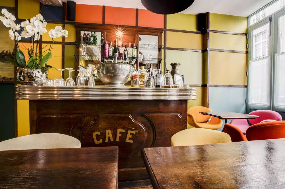 هتل Petit Moulin پاریس