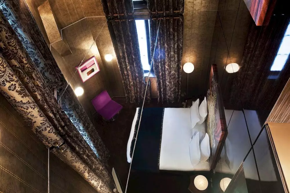 هتل Petit Moulin پاریس