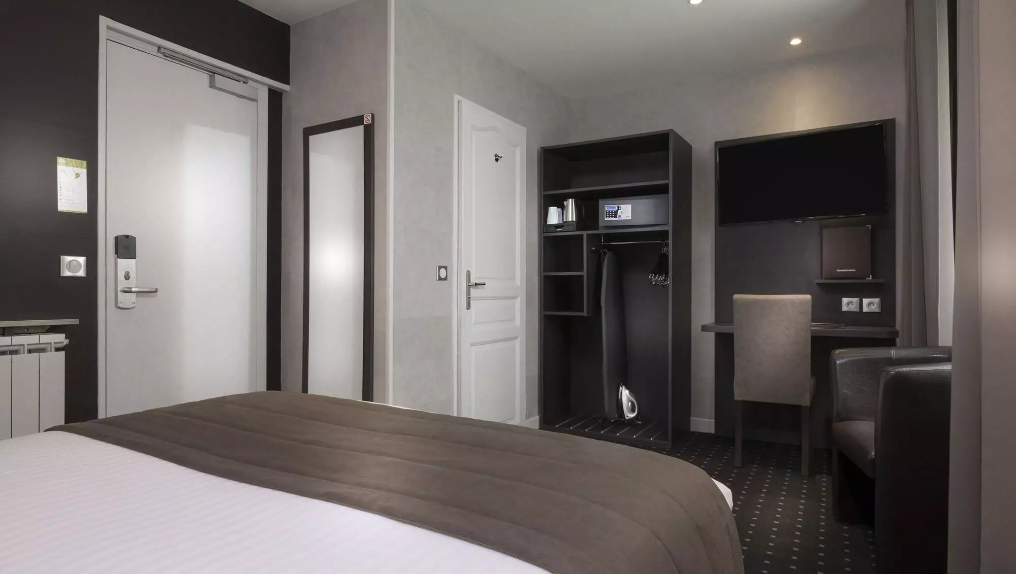 هتل Hôtel de la Paix - Quartier Tour Eiffel پاریس