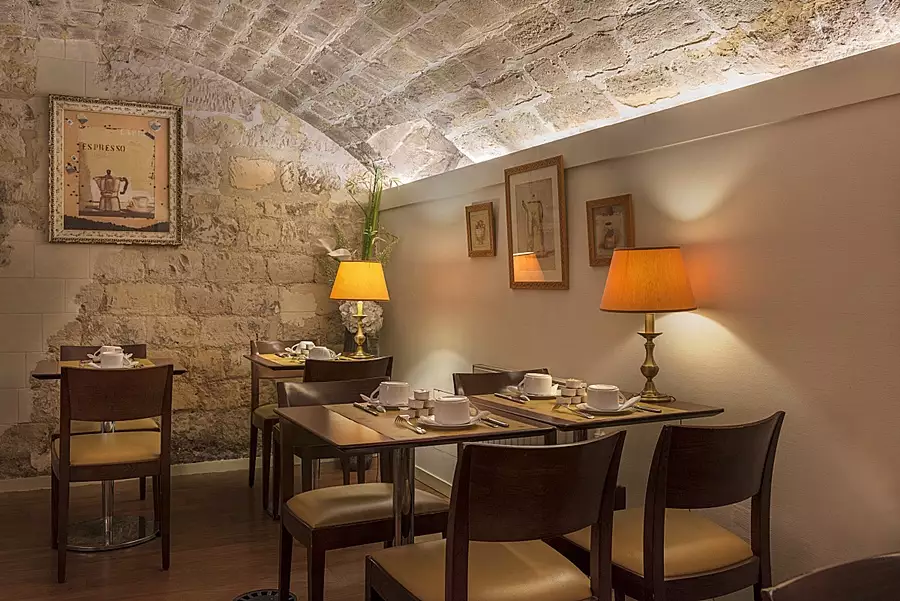 Alibaba https://cdn.alibaba.ir/ostorage/hotel-accommodation-images/6888b8d9ac13a7ed0d85b0d4_Paris-France-Albion-0.webp