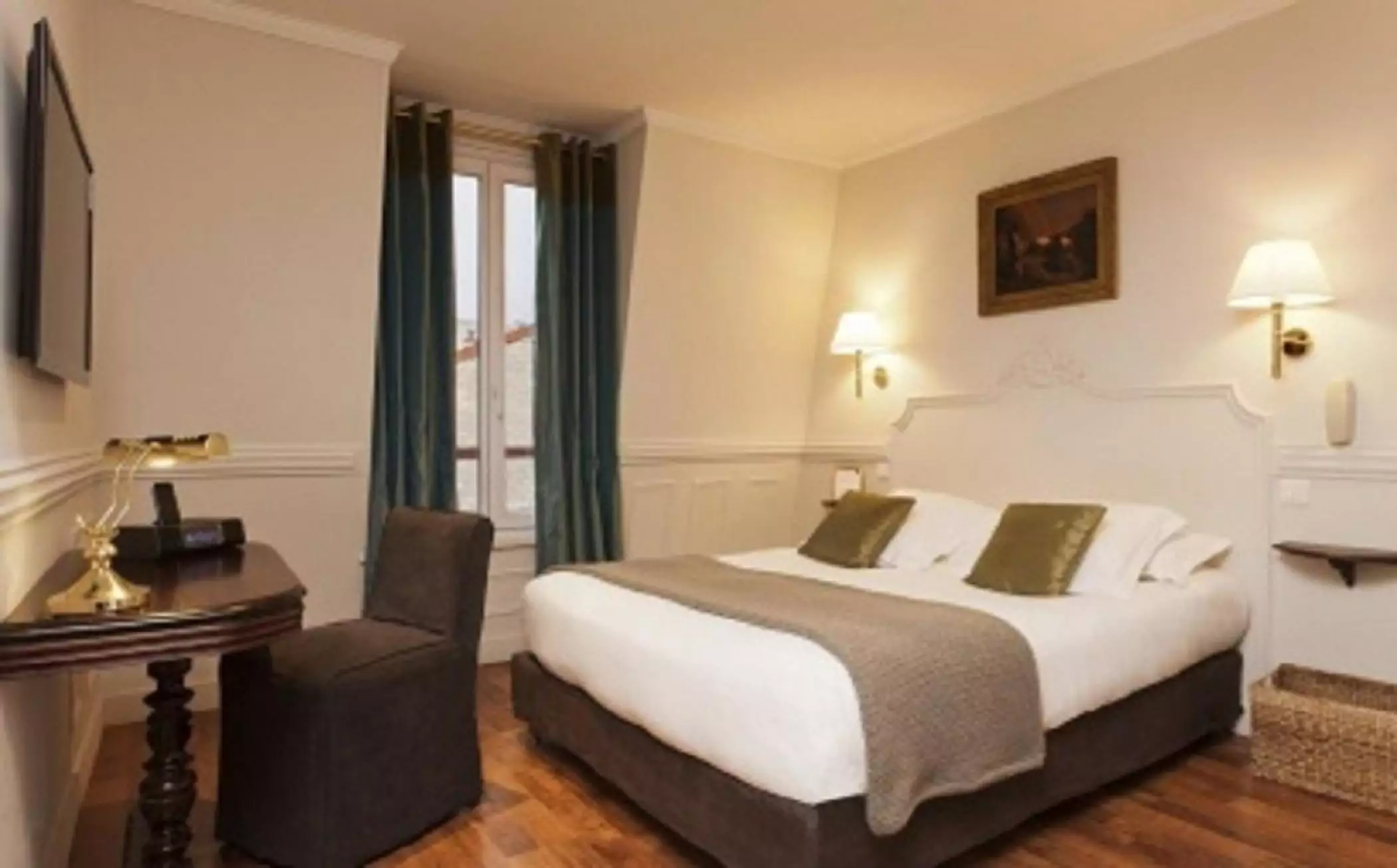 هتل د لا پورت دوری پاریس