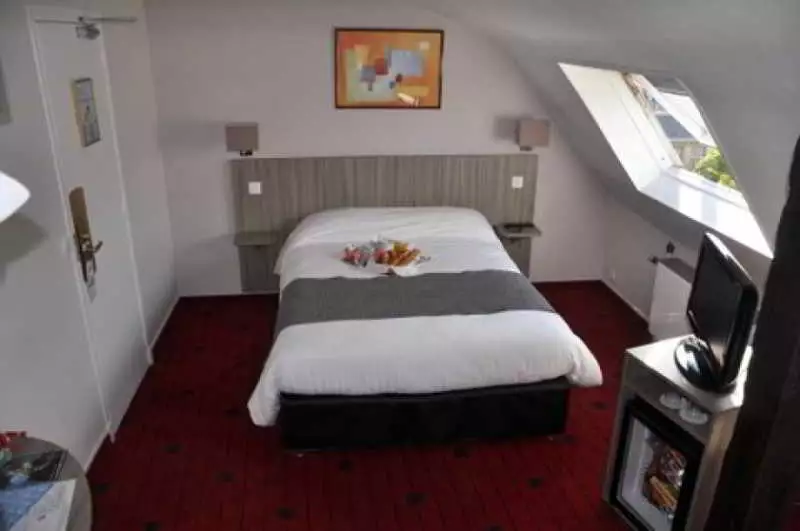 هتل Avia Saphir Montparnasse پاریس