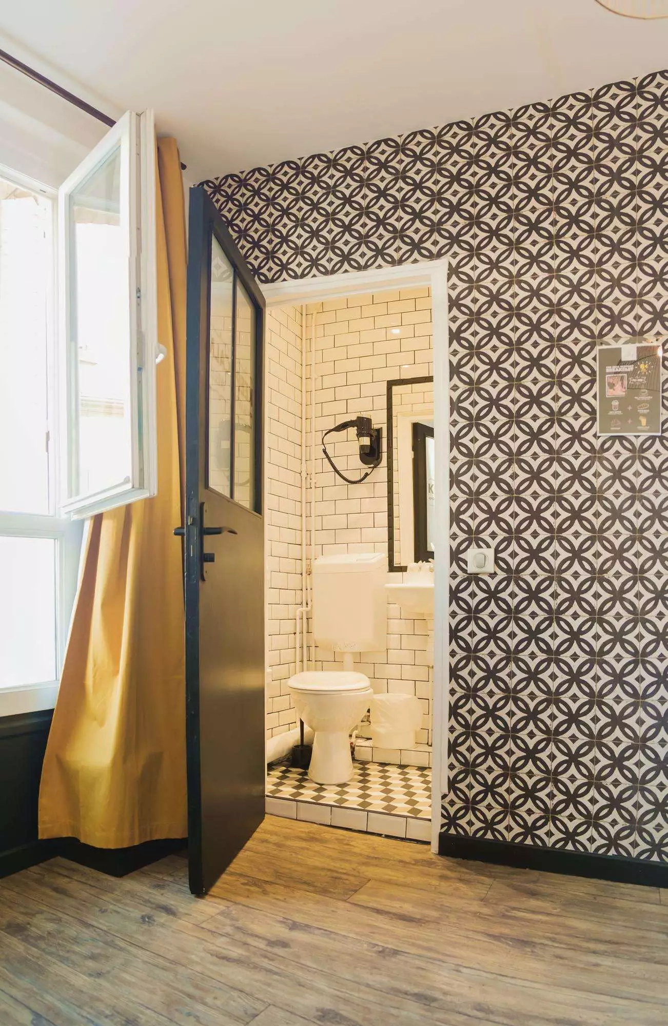 هتل آرتی پاریس پاریس