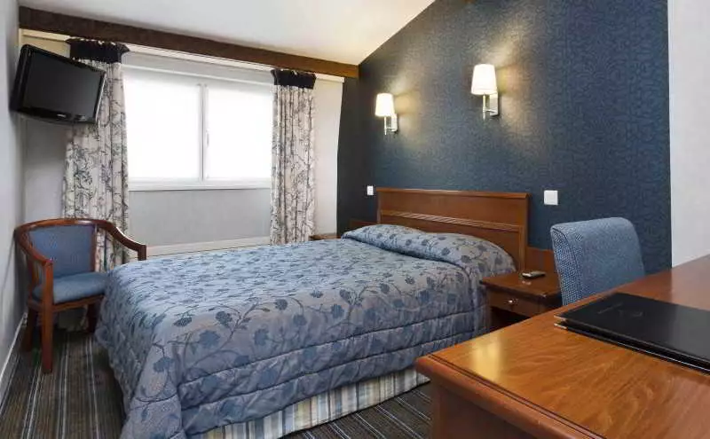 Alibaba https://cdn.alibaba.ir/ostorage/hotel-accommodation-images/6888bb96ac13a7ed0d85b653_Paris-Passy-Eiffel-0.webp