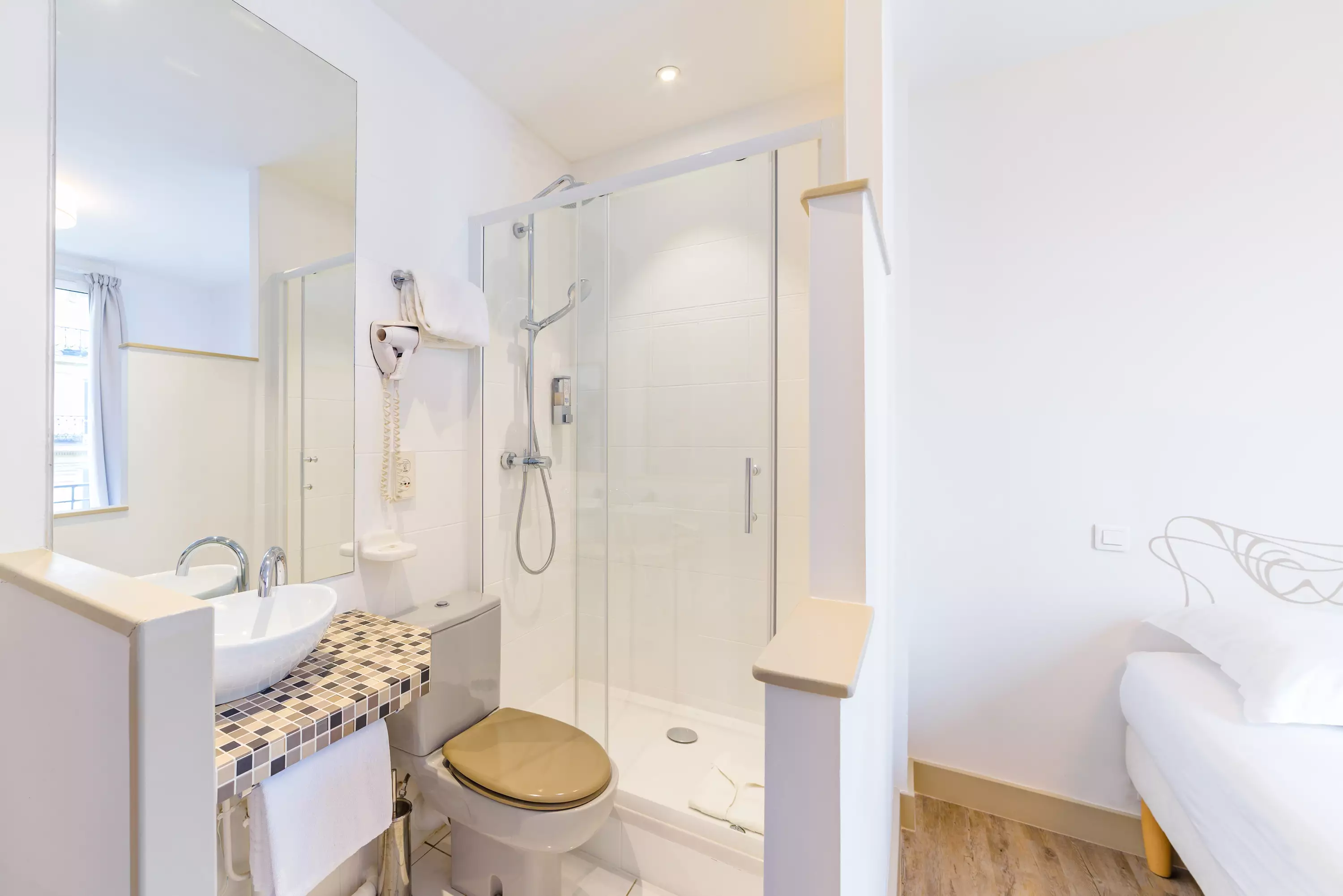 هتل Hôtel Korner Eiffel پاریس