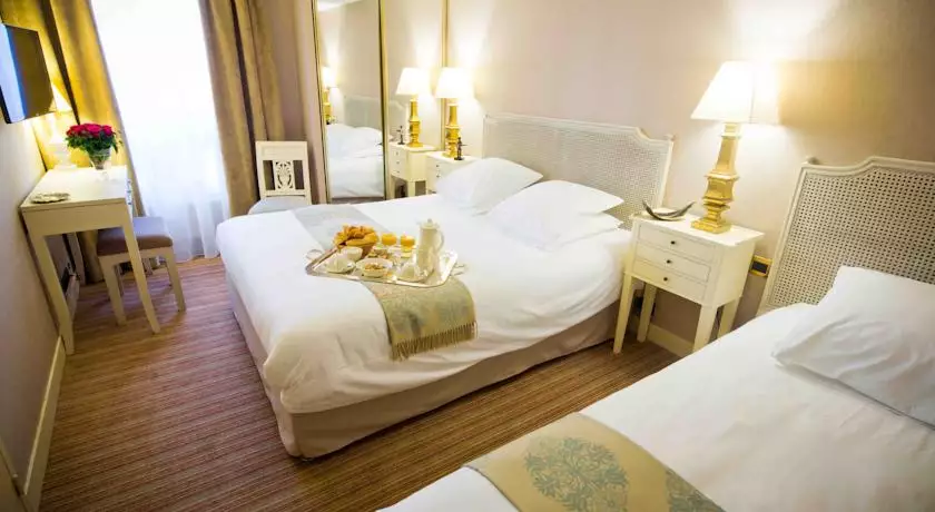 هتل Champerret Heliopolis پاریس