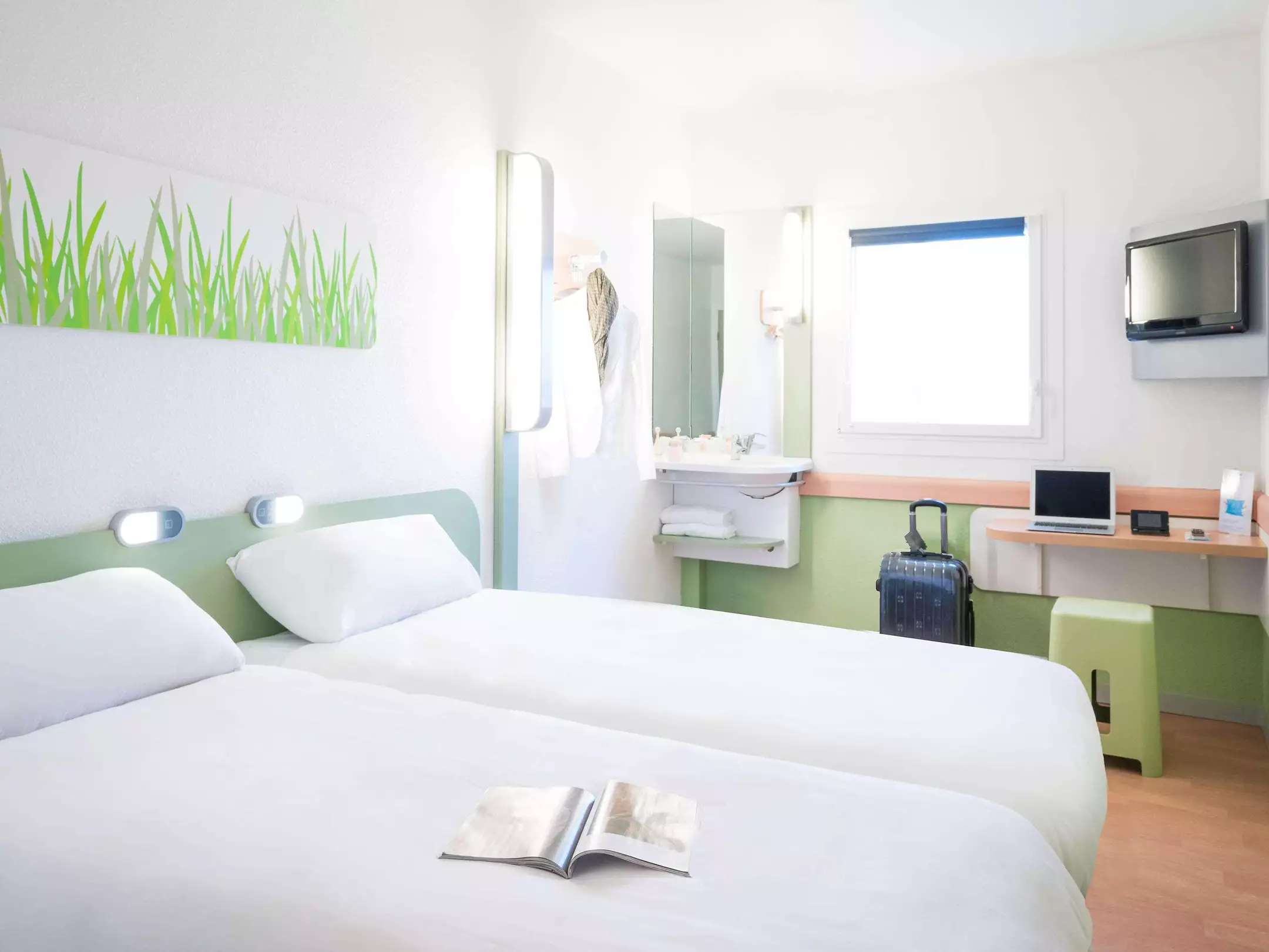 هتل ibis budget Paris Porte de Montmartre پاریس